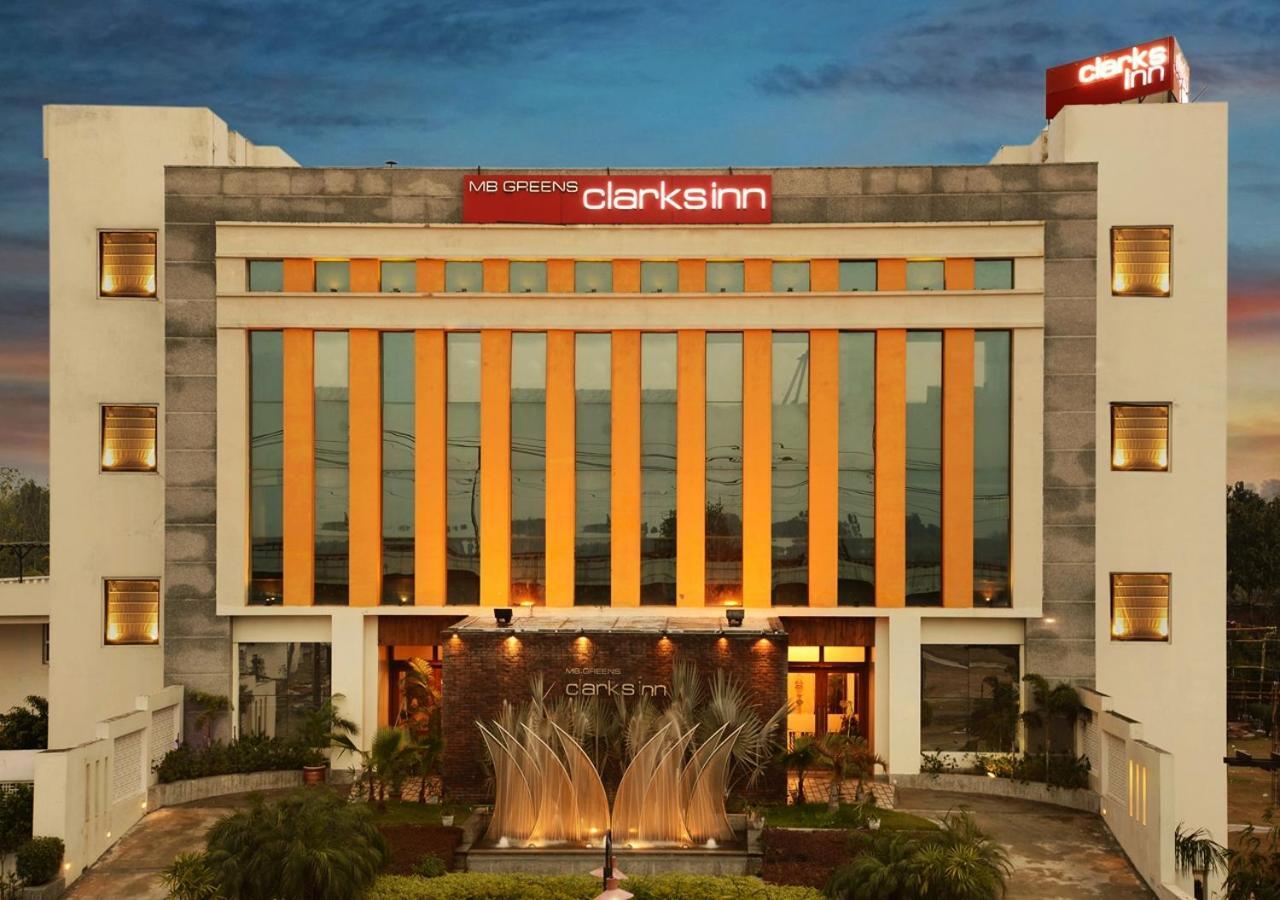 M B Greens Clarks Inn Moradabad Eksteriør bilde